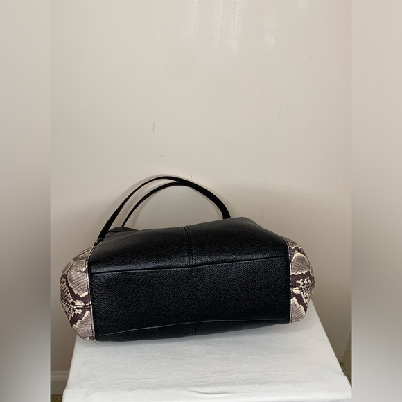 AUTHENTIC COACH LEXY W/ SNAKE EMBOSSED - Picture 8 of 14